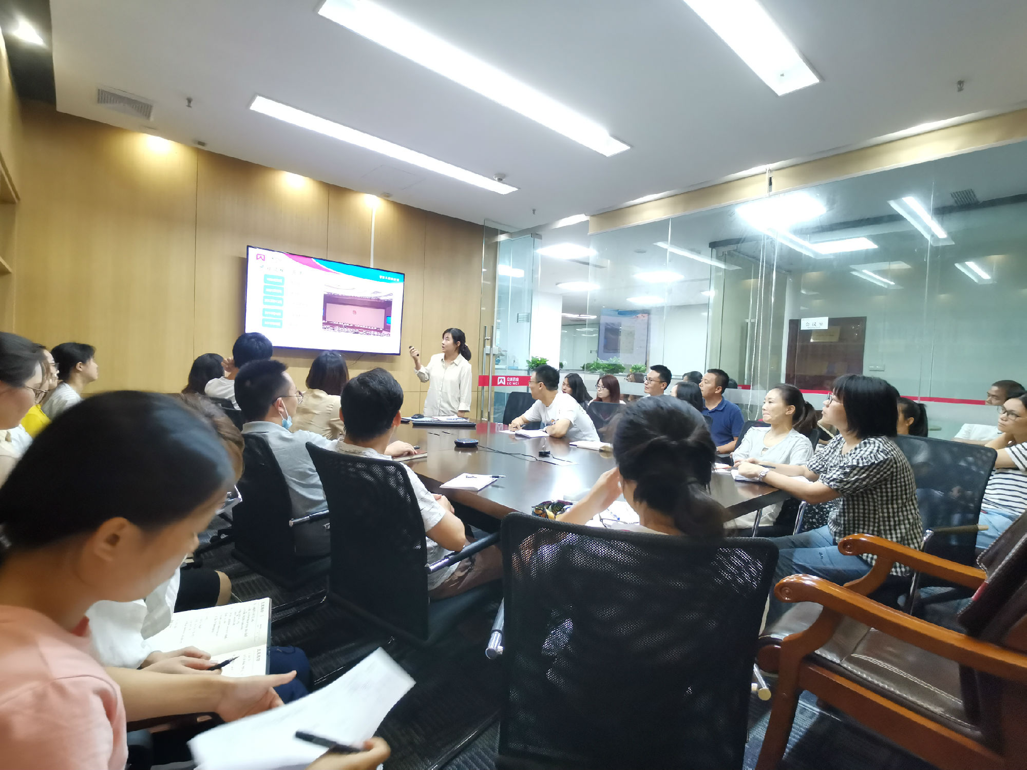 2020年9月27日，質(zhì)量部總監(jiān)李春莉組織培訓(xùn)質(zhì)量管理體系。